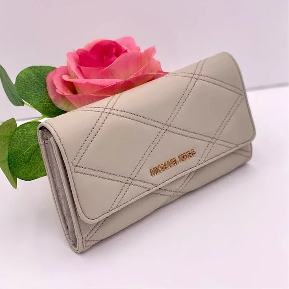 Michael Kors Large Trifold Wallet Light Sand - Picture 6 of 12